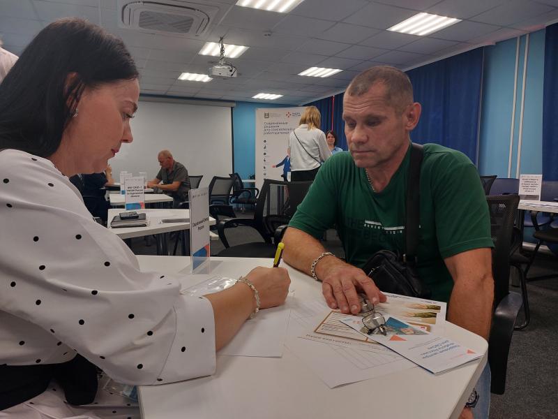 ПОЛОВИНА УЧАСТНИКОВ ЯРМАРКИ ВАКАНСИЙ ДЛЯ ВЕТЕРАНОВ СПЕЦИАЛЬНОЙ ВОЕННОЙ ОПЕРАЦИИ В КУРГАНСКОЙ ОБЛАСТИ ПОЛУЧИЛИ ПРИГЛАШЕНИЯ НА РАБОТУ